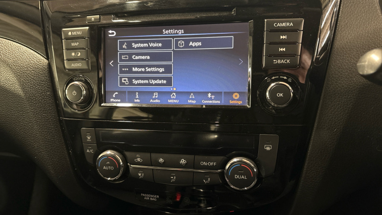 Nissan Qashqai 1.3 DiG-T 160 Acenta Premium 5dr Petrol Hatchback